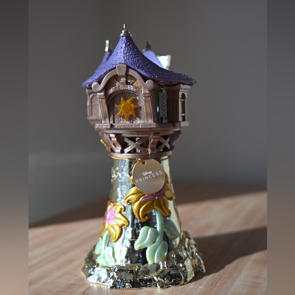 Bath & Body Works Disney Princess Rapunzel Tower Candle Holder - NWT - Picture 7 of 7